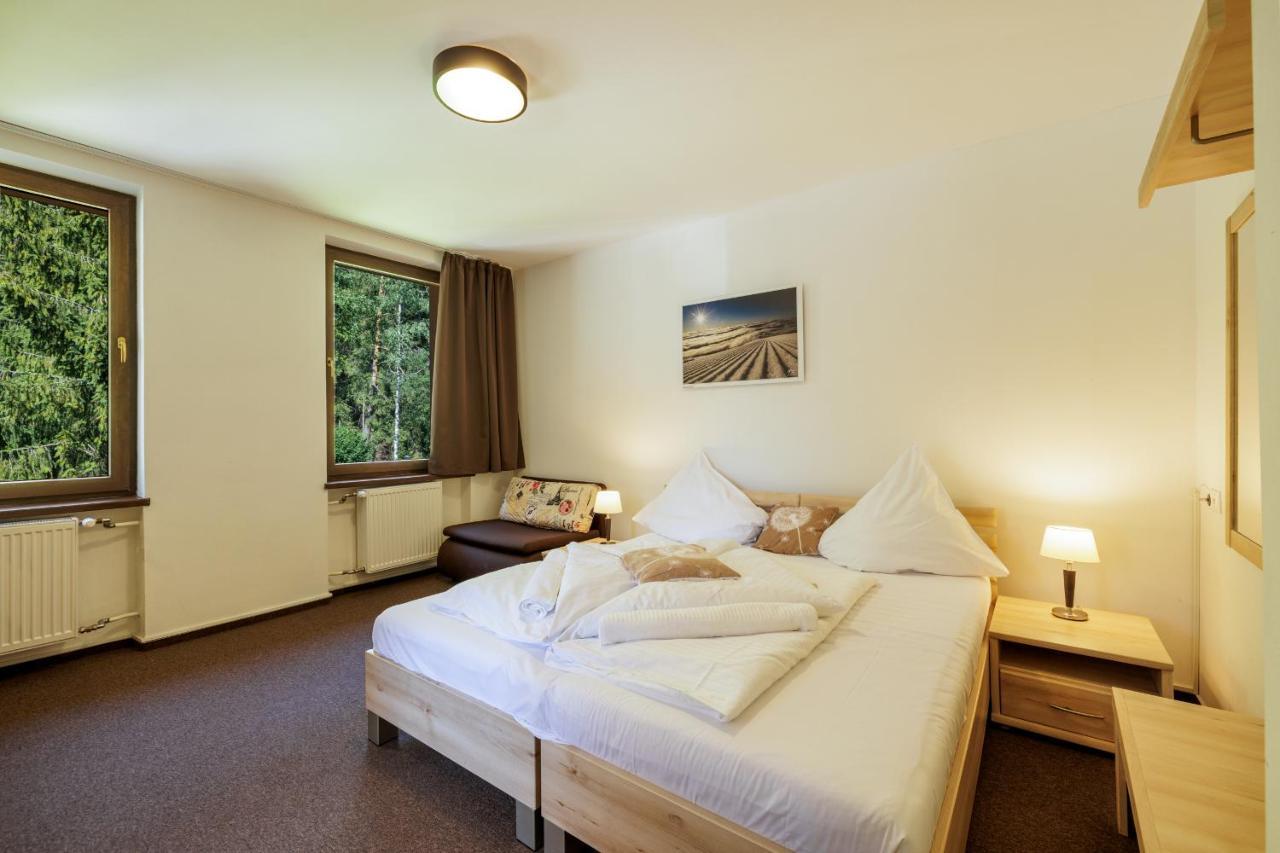 Lopusna Dolina Resort 스비트 외부 사진