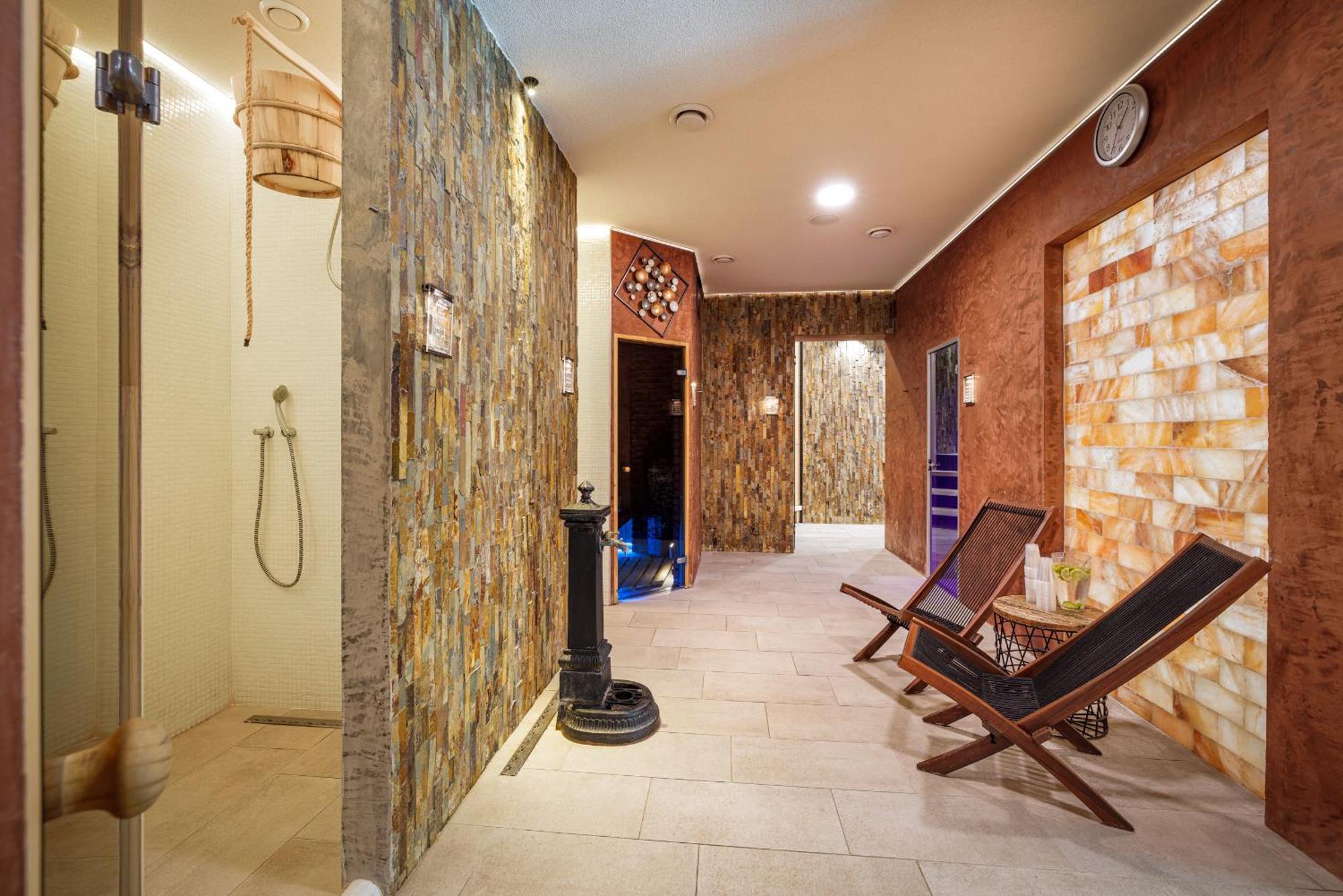Lopusna Dolina Resort 스비트 외부 사진